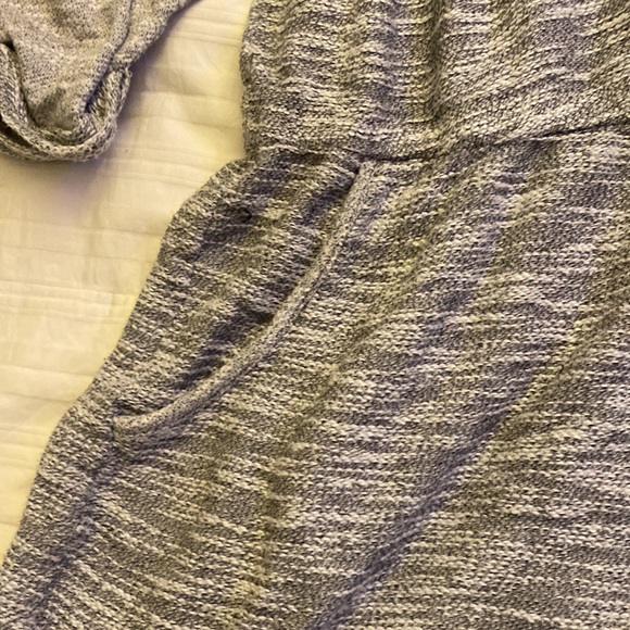 Size3 Maurices woman one piece dressw/ pockets in 2strings to tie in the middle - Picture 2 of 5